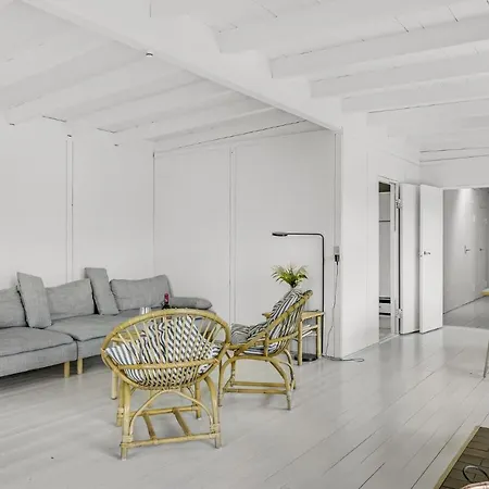 Four-bedroom In * Tisvildeleje