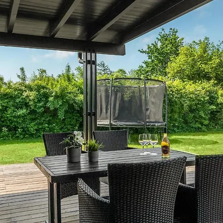 Four-bedroom In Сasa de vacaciones *