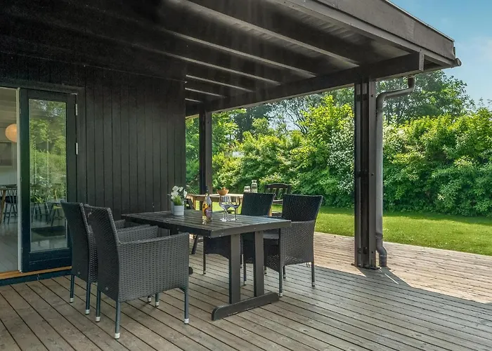 Дом отдыха Four-bedroom In Тисвиллелайе