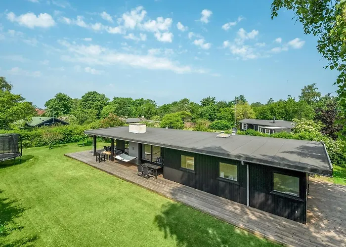 Дом отдыха Four-bedroom In *